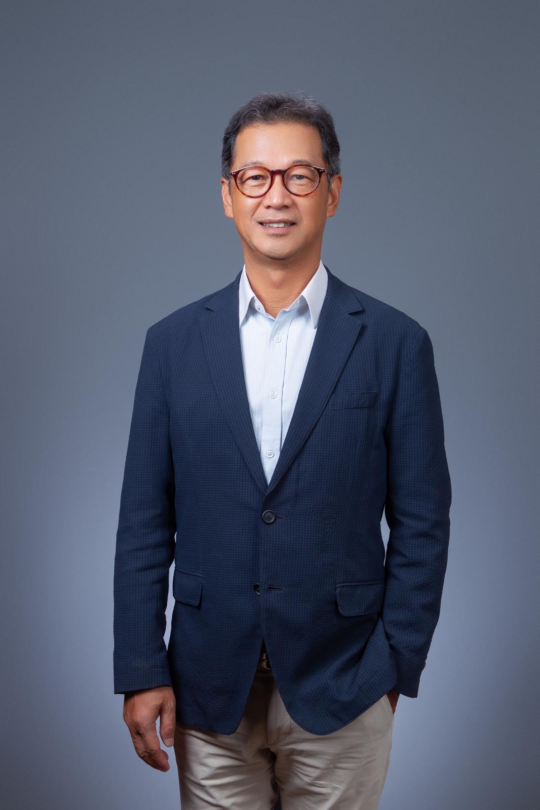 Dr. Matthew Au